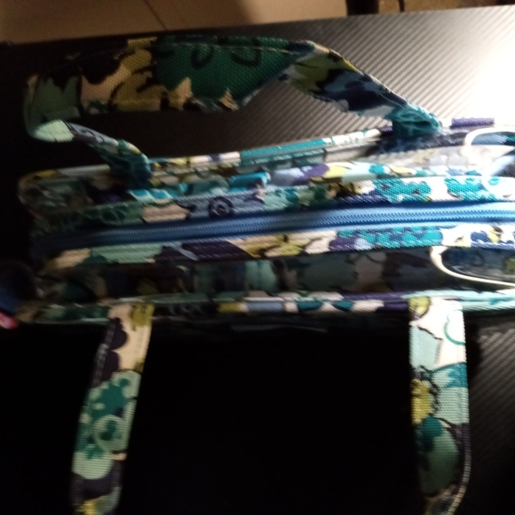 NWOT Vera Bradley Blue Floral Cosmetic Bag Set - Picture 8 of 9
